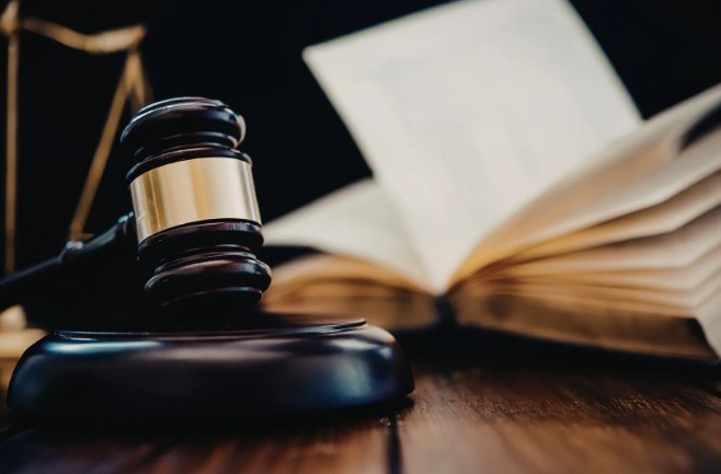 Які адвокати найкращі в Україні: як оцінити відгуки та обрати сильну адвокатську компанію